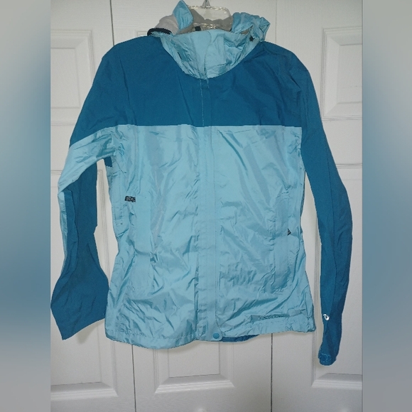 Marmot Jackets & Blazers - Marmot Ladies Dry Touch Precip Hooded Jacket Size Lg